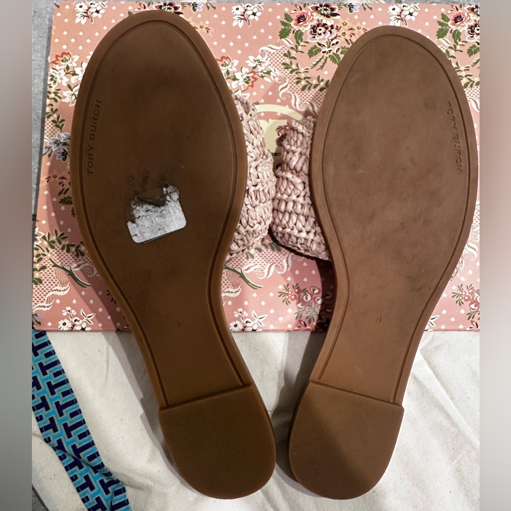 Tory Burch Raffia Ruffle Sides - Picture 5 of 5